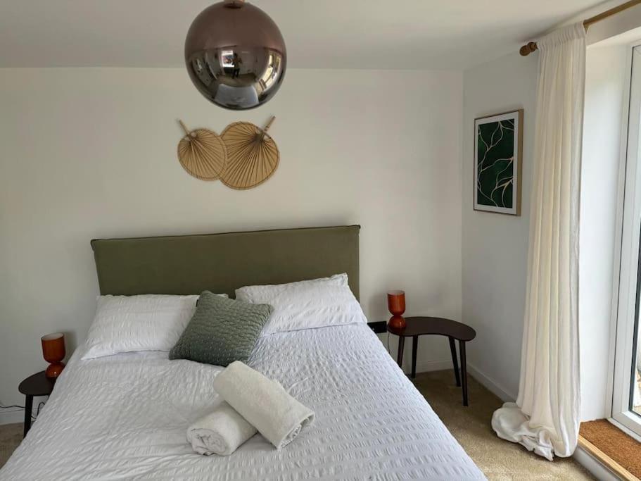 Apartment Stylish & Close To The
